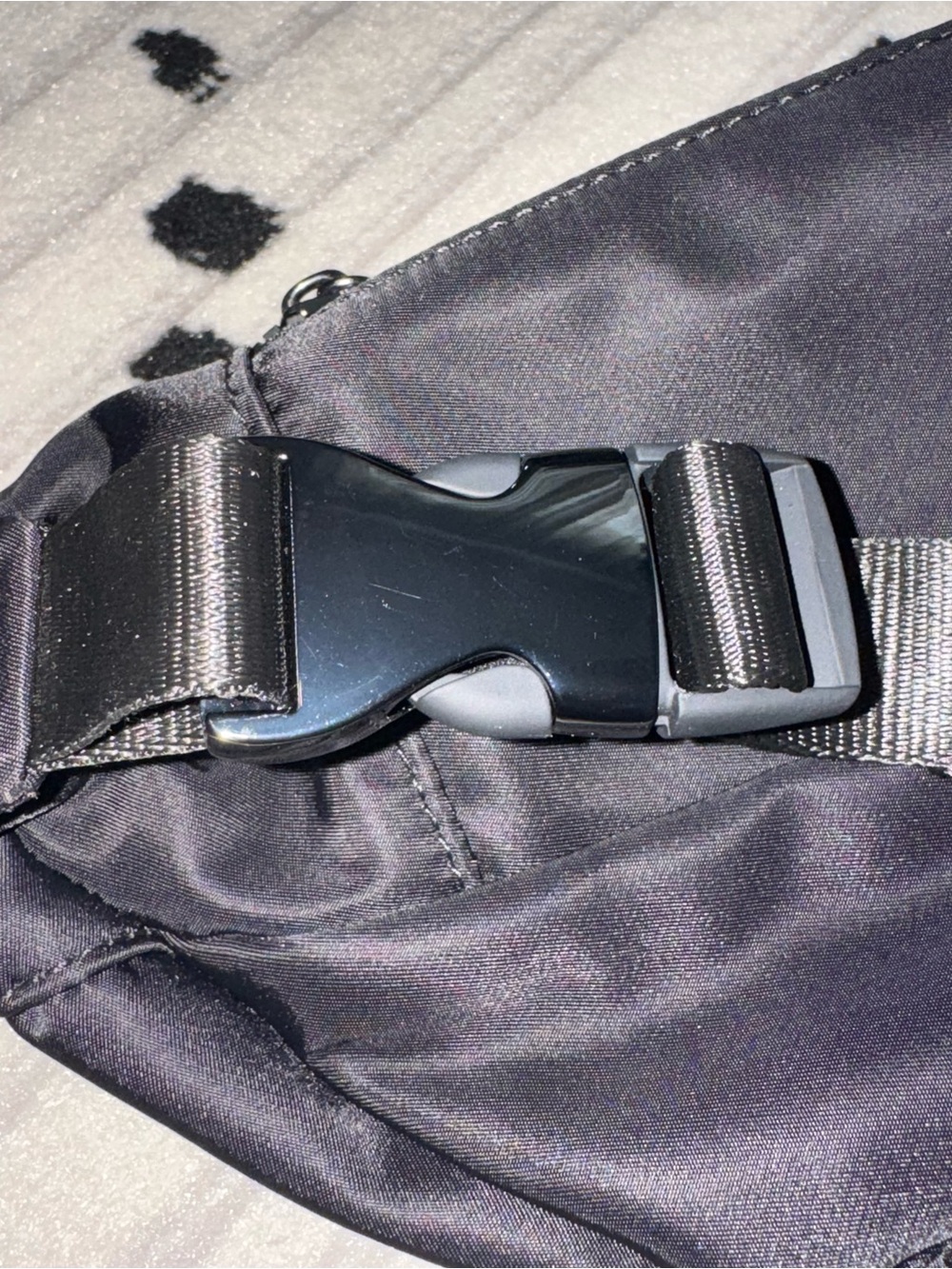 ALO Yoga Explorer Belt Bag - Picture 6 of 9